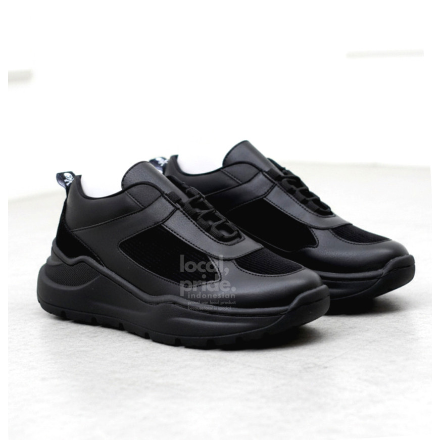 Sepatu Sneakers Casual Pria SENSE HIRO BLACK