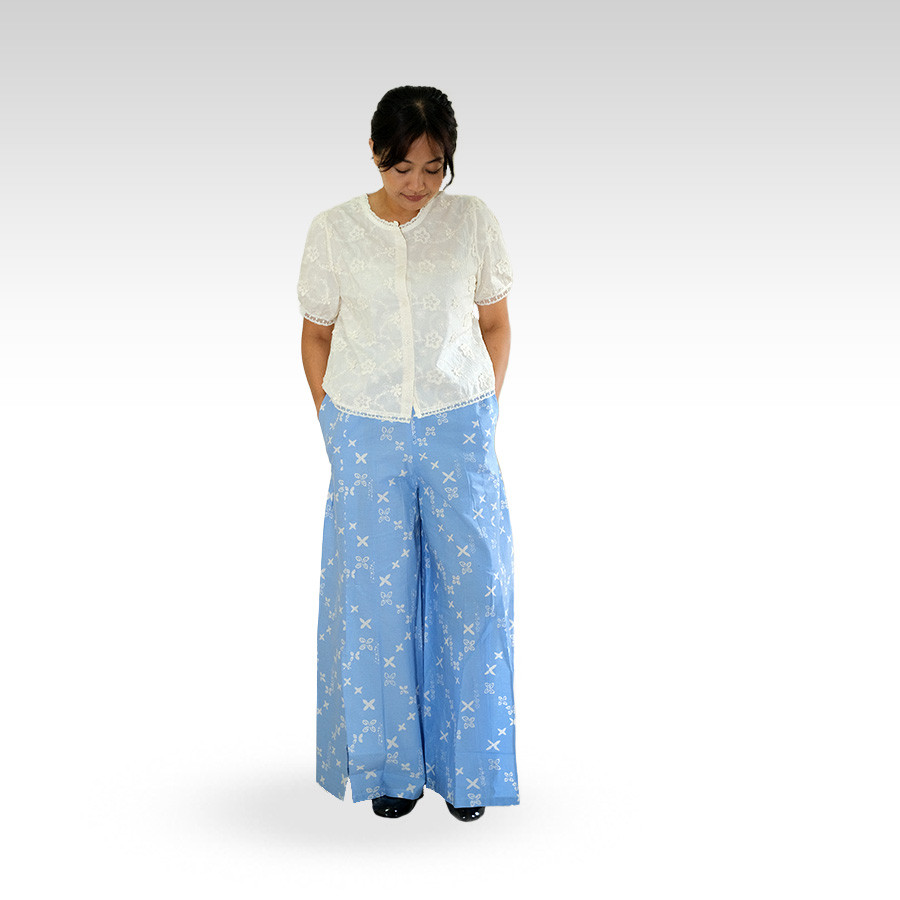 Isyana | Blus Lengan Pendek Semi Puff – Batik ENOM