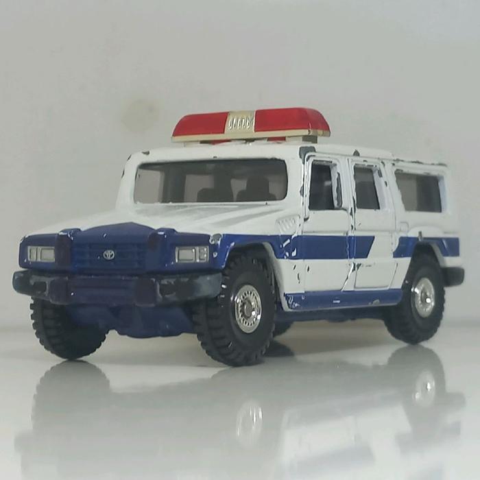 Diecast Tomica Toyota Mega Cruiser Tomy no 3 made in China body besi chasis besi pintu depan bisa di