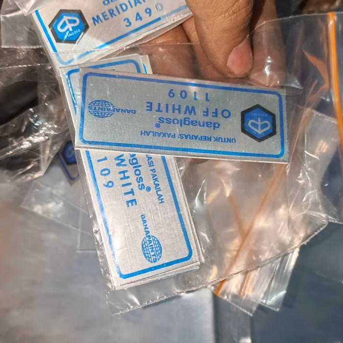sticker danagloss reparasi Vespa off white repro baru