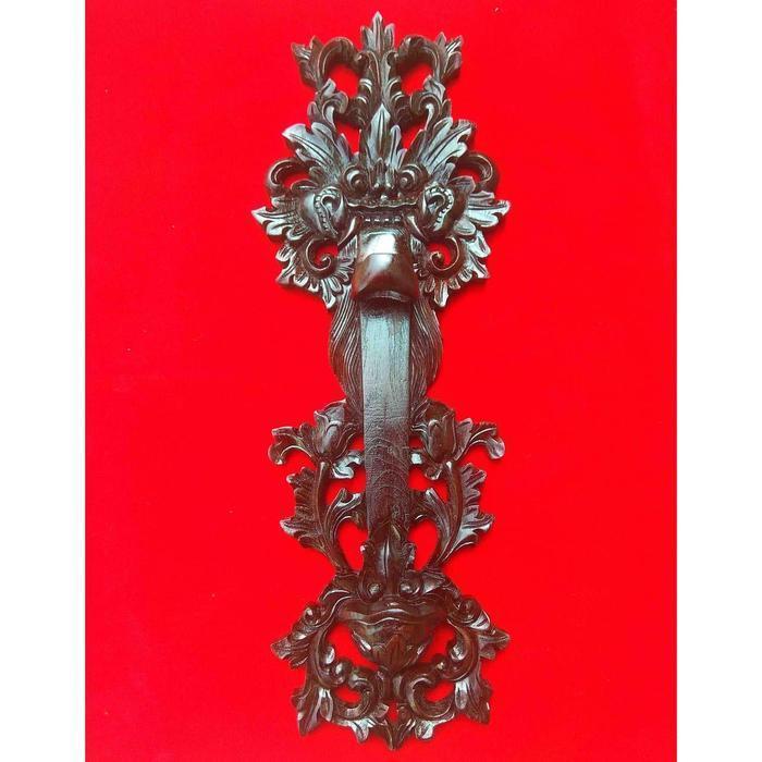 Blawong Dudukan Keris Model Buto Bali Motif Kembang