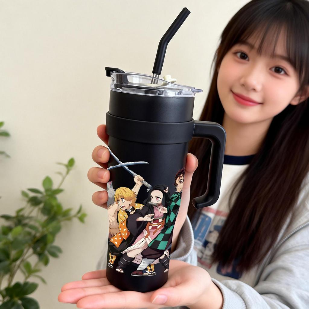 Tumbler Botol Minum Motif Anime Demon Slayer Karakter Tanjiro Dan Teman- Temannya 1182ml Jumbo– Boto