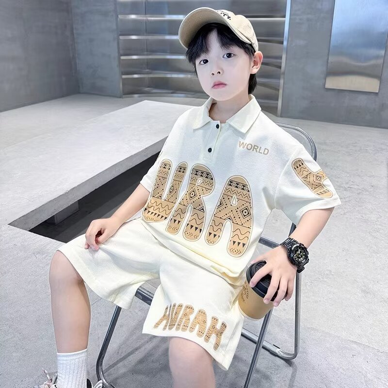 Pakaian olahraga lengan pendek untuk anak laki-laki yang lebih tua, pakaian musim panas yang ringan.