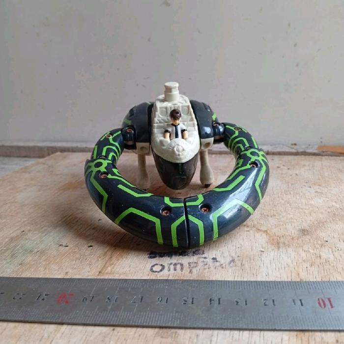 JJtoys figure kartun ben 10 cruiser upgrade bandai BEST