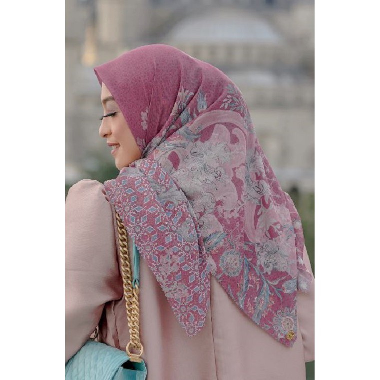 Buttonscarves The Topkapi Voal Square - Raspberry