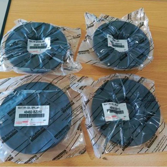 SEAL COIL SPRING REAR KARET TATAKAN PER KEONG BELAKANG AVANZA 2004 2021 XENIA 2004 2021 original PAS