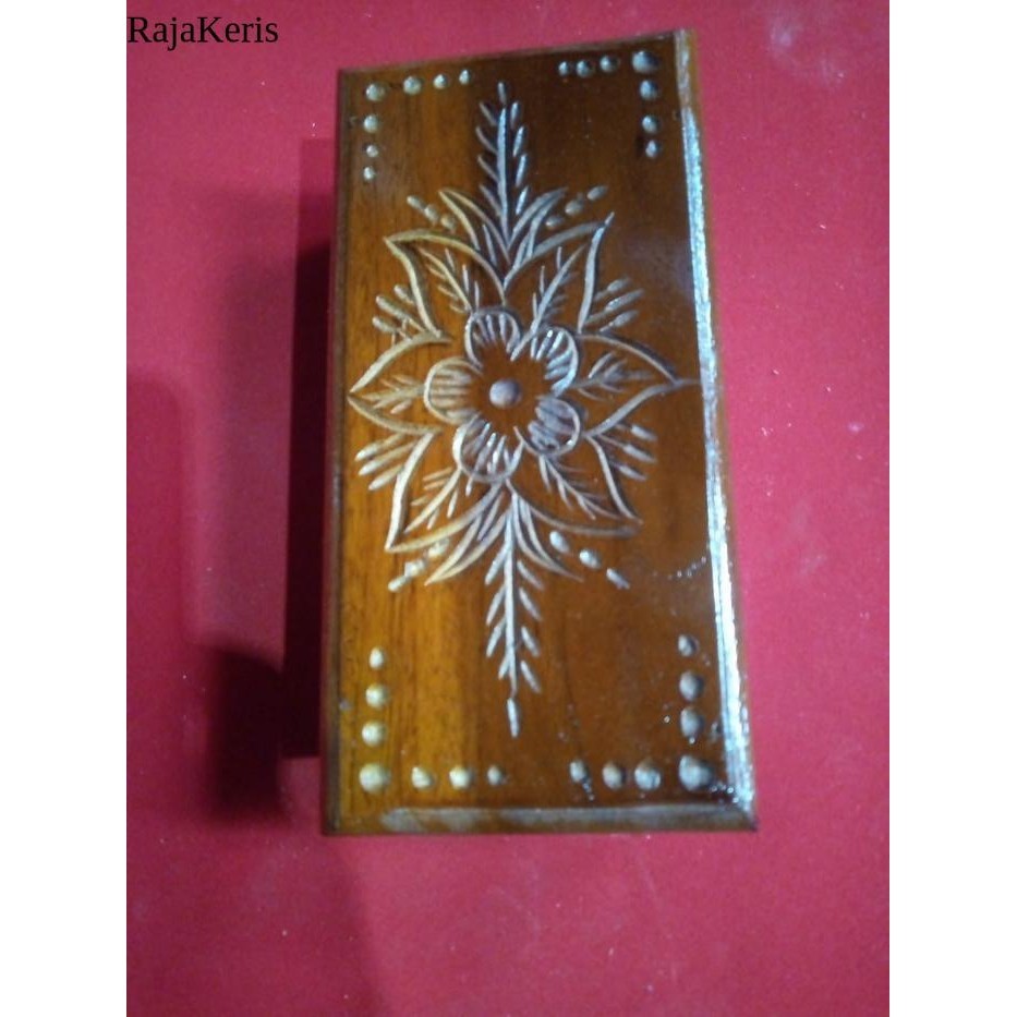 kotak keris termurah dari kayu jati ukir bunga sepatu termurah finishingan bk keris sengkelat majapa