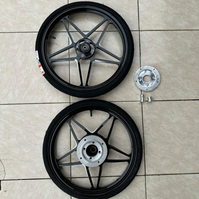 VND BINTANG RING 17 PCX 160 ABS - Hitam 160 abs