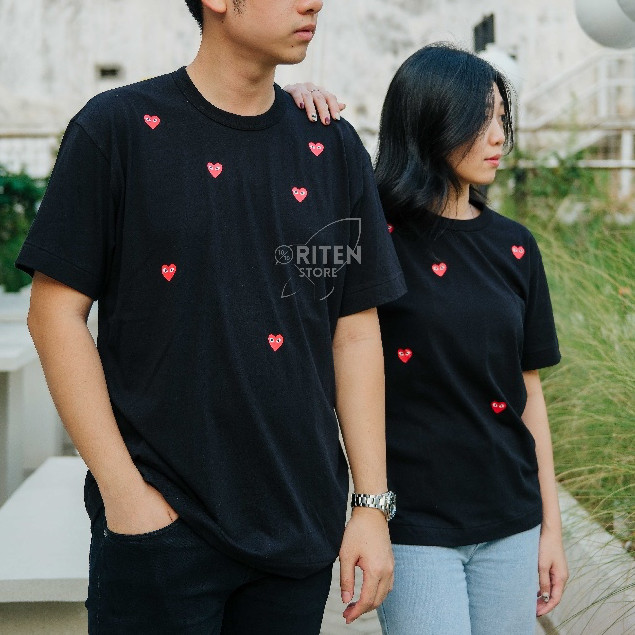 Comme Des Garcons CDG Play Multiple Red Heart Tee Black Original / Baju Kaos CDG Authentic Kaos Unis