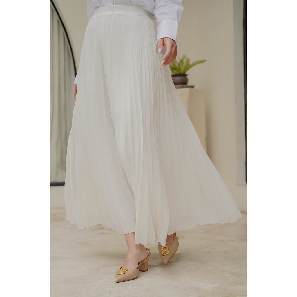 Benang Jarum Chiffon Pleats Skirt - White