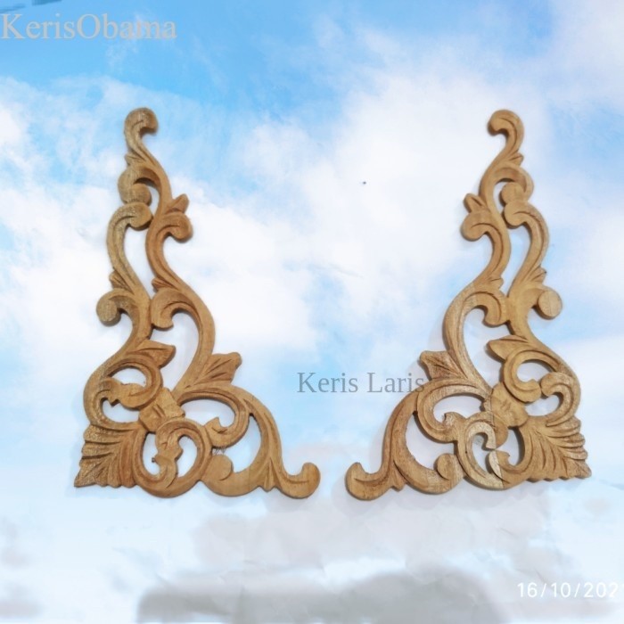 Ornamen Ukir Sudut Ukiran Kayu Sudut Ornamen Ukir Tempel Kayu Mahoni murah KL1