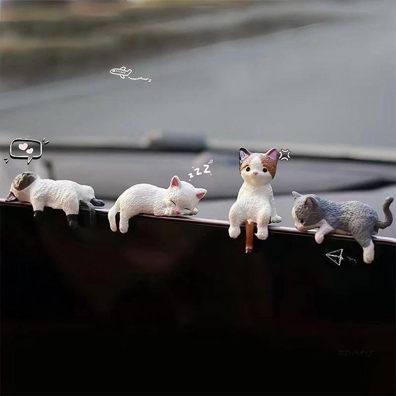 ACTION FIGURE KUCING MINI LUCU /Boneka Kucing 3D Lucu Dengan  Hiasan Konsol Tengah Mobil Boneka Tidu