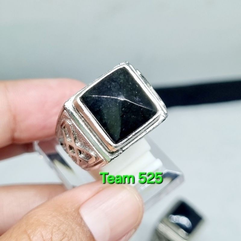 cincin batu badar besi hitam nempel magnet kotak