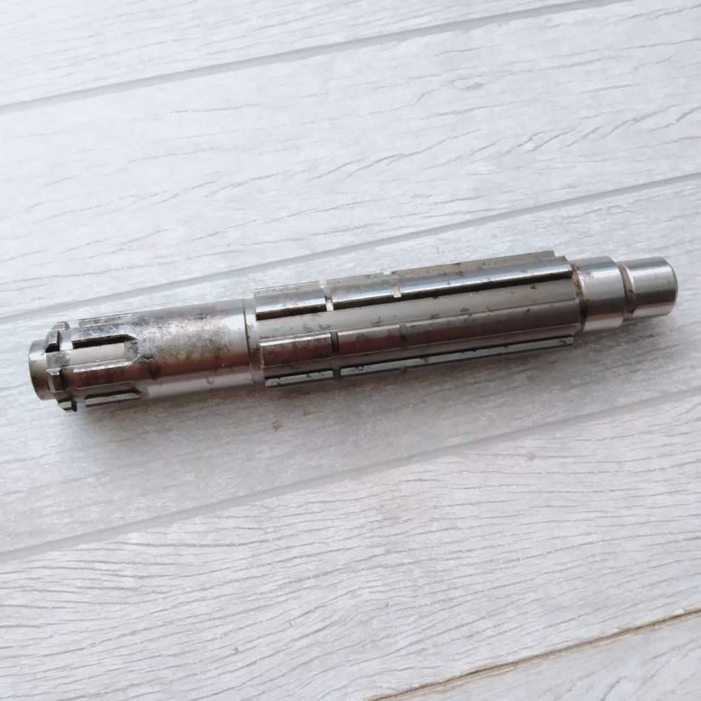 NOS/AS GEAR DEPAN COUNTERSHAFT MOTOR SUPRA X 125 HELM IN KARISMA