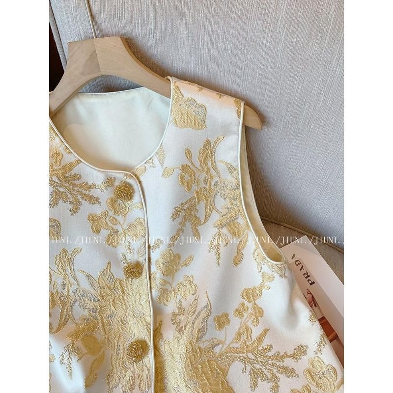 Rompi bordir merah wanita