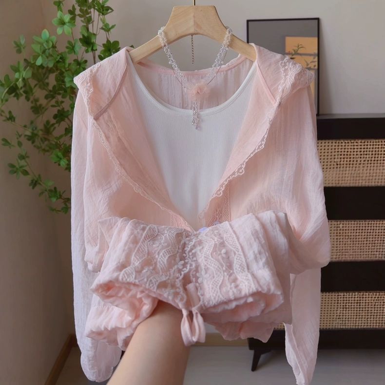 New lace-trimmed women's hooded shirt