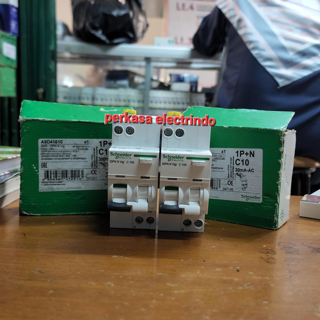 RCCB SCHNEIDER iDPN  N Vigi 1P+N 10A 300MA A9D41610