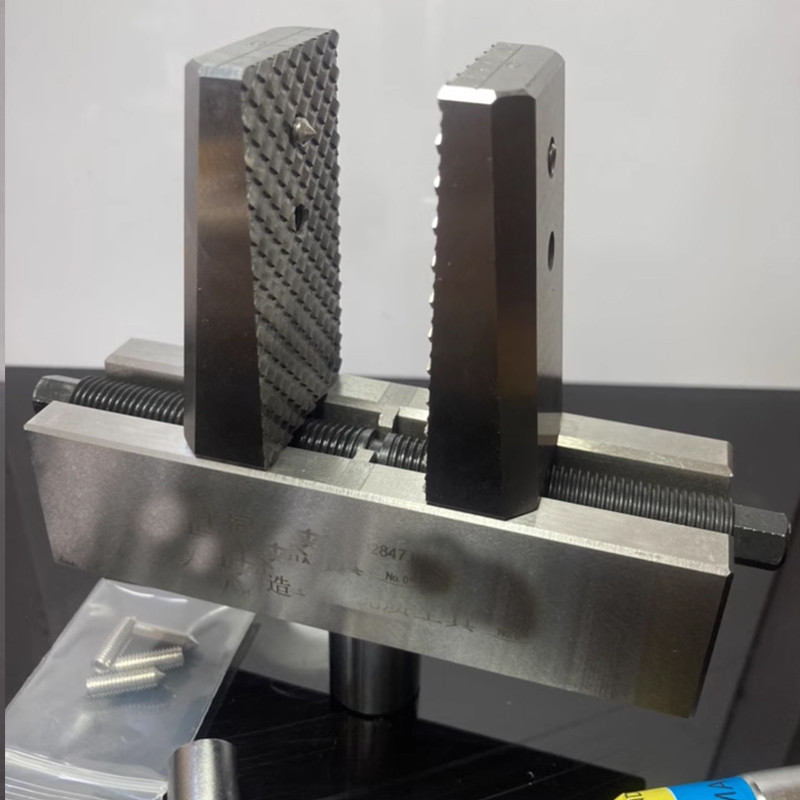 Pipe clamp Briar tobacco pipe making tool Suitable for 090mm wood block width 210 machine tool chuck