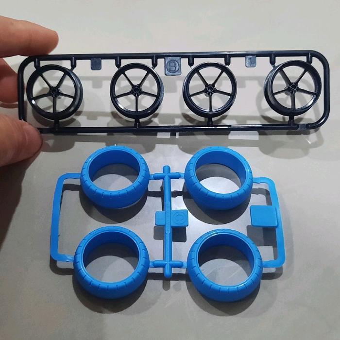 Velg Large + Ban Hard Biru Muda Large Ori Tamiya