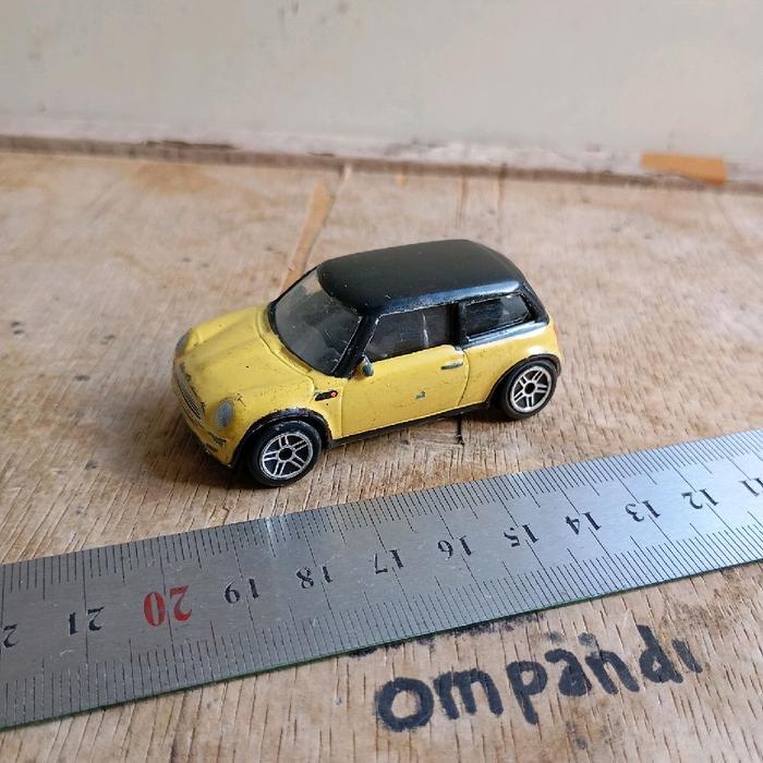 diecast realtoy bmw new mini 1/56 Dcast
