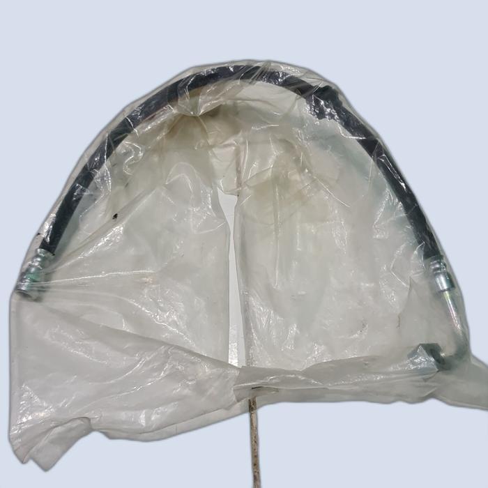 selang rem depan bagian sebelah kiri KIA carnival original BERMUTU