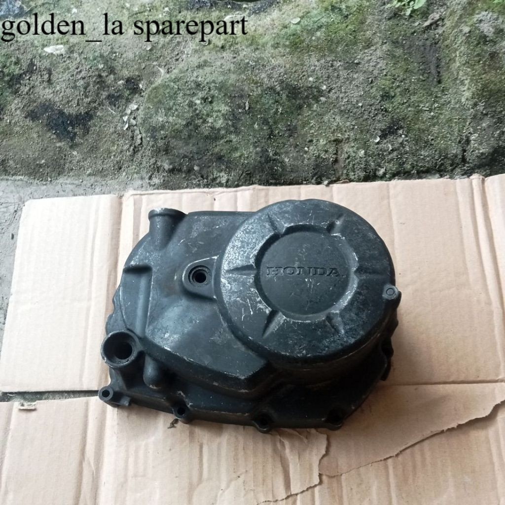 bok oli bagian kanan honda revo absolut original copotan motor