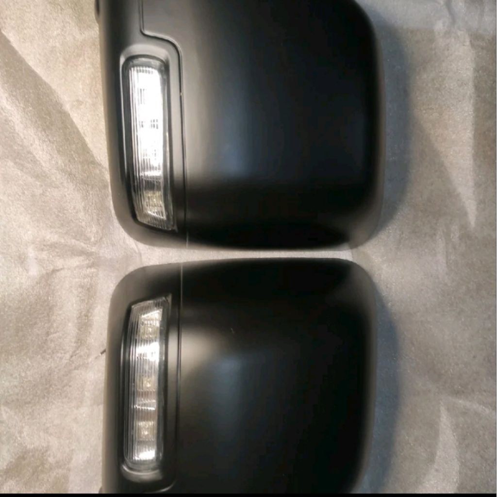 Cover spion lampu sein spion mobil GranMax