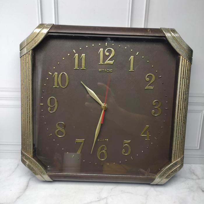 Jam Dinding Hitachi Kotak Original Normal