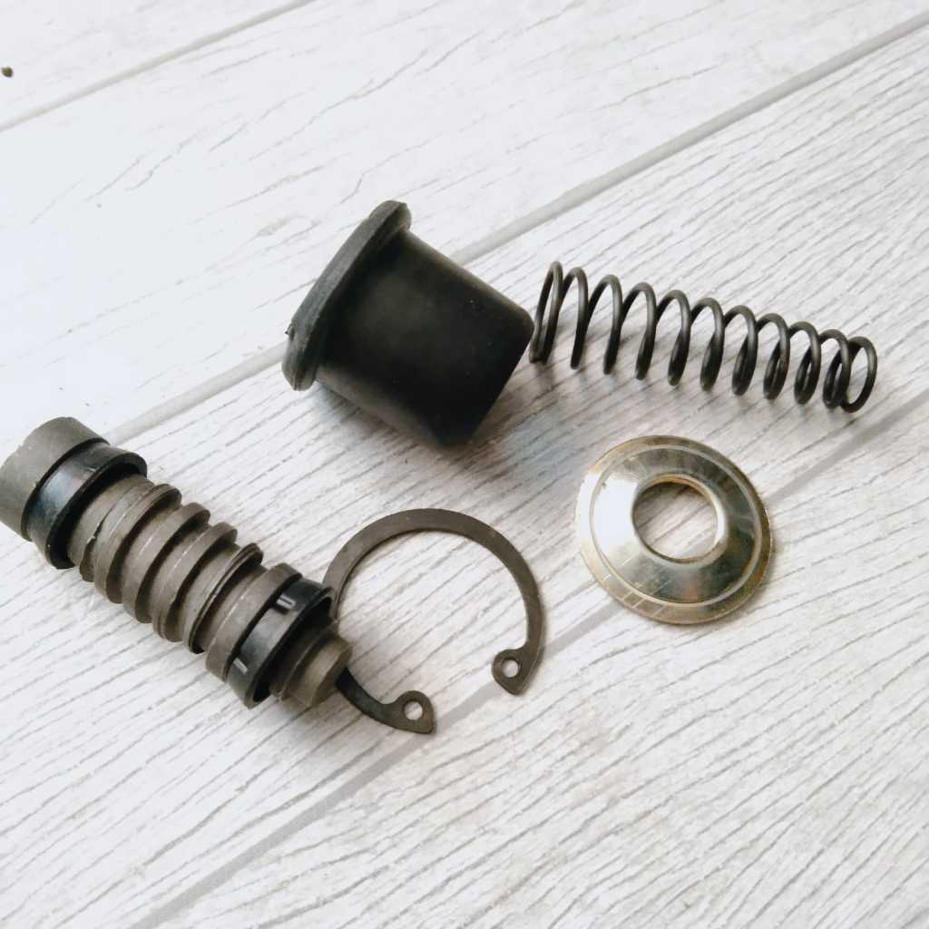 SEAL KARET MASTER REM MOTOR SATRIA  SEAL KARET MASTER REM MOTOR SATRIA