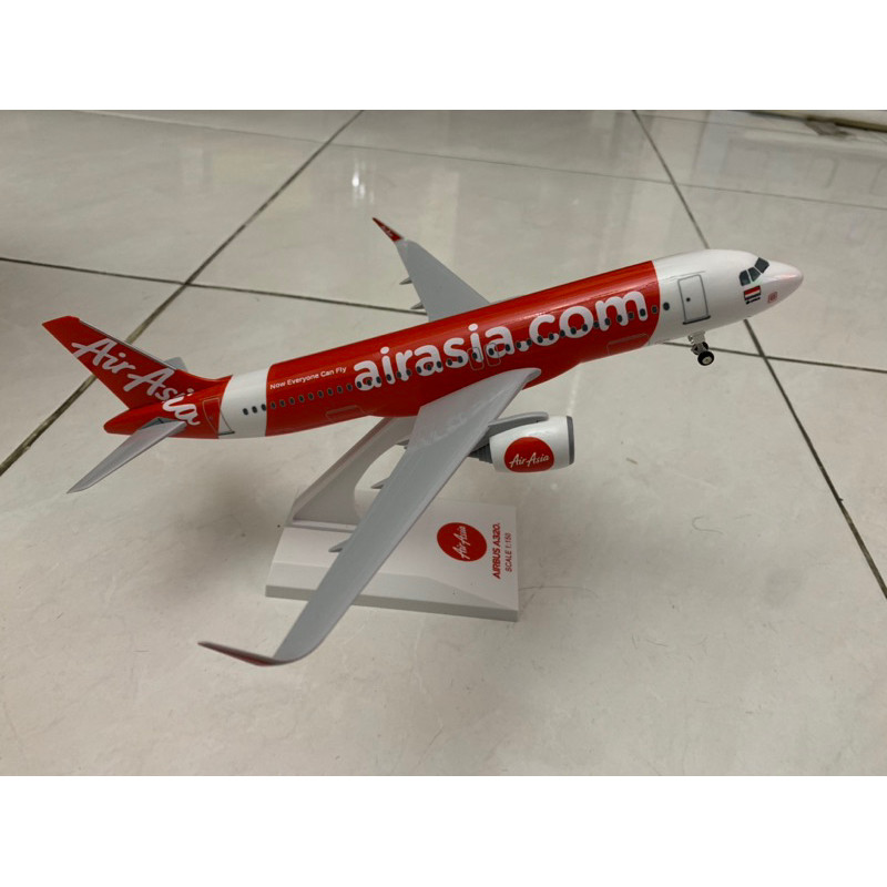 FIGURE PAJANGAN PESAWAT AIR ASIA ASLI OFFICIAL PAJANGAN ASLI BUKAN TIRUAN PAJANGAN MAINAN PESAWAT AI