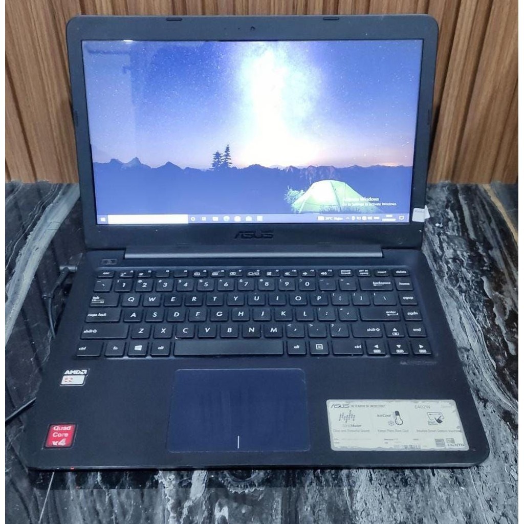 Laptop Asus E402WA AMD E2-6110/4GB/500GB Second mulus quad core
