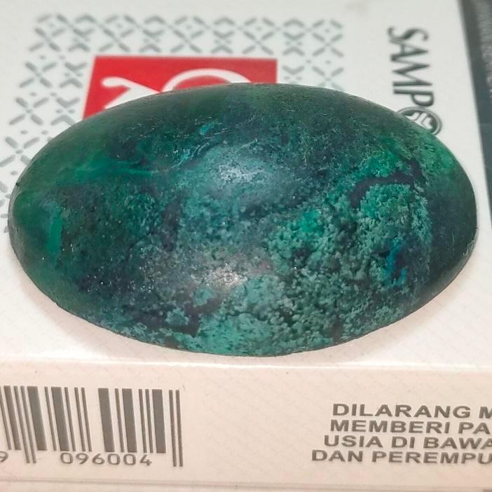 batu bacan doko dominan hitam full kristal, dikirim sesuai foto, k17
