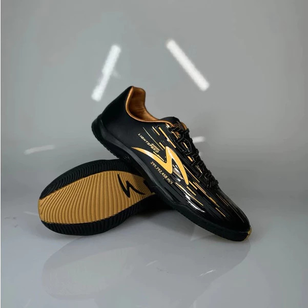 Sepatu Futsal Specs Lightspeed Reborn In Black Pale Gold Anak Dan Dewasa Sol Dijahit