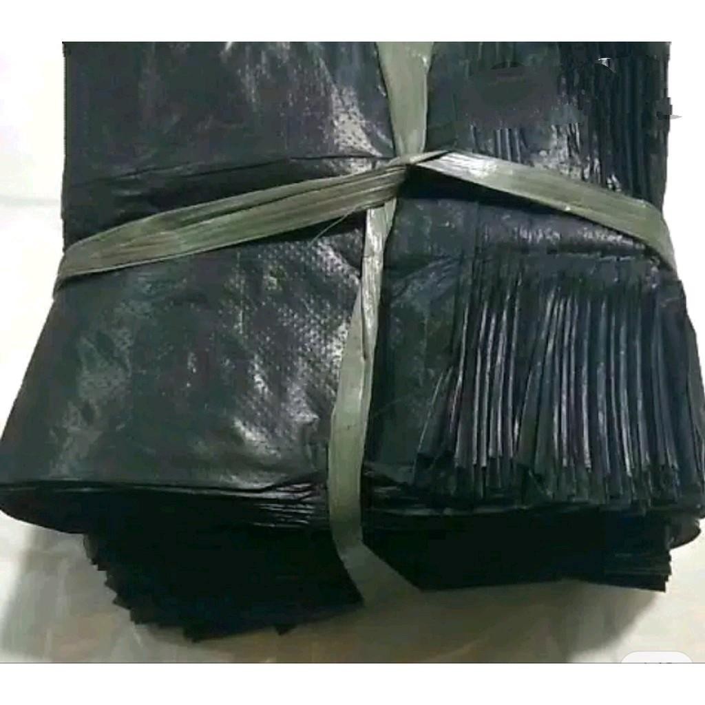KANTONG PLASTIK KILOAN HITAM 1 ikat (± 1 kg)