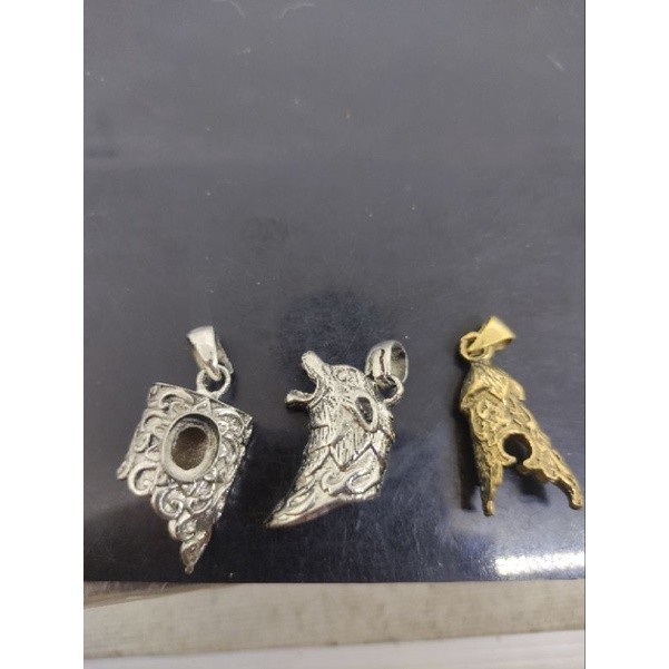LIONTIN KALUNG TARING HM KUBER TARBI BAHAN PERAK EMAS