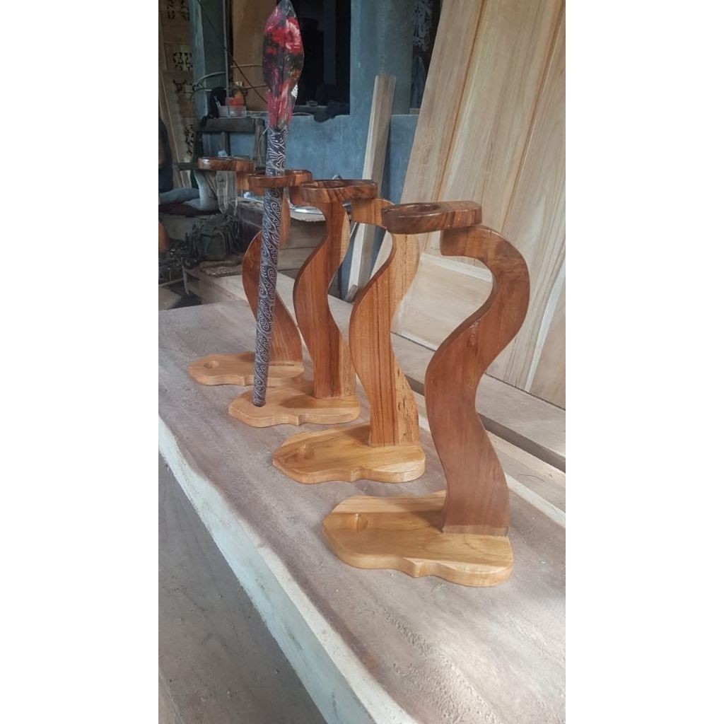 Jagrak keris tmbk keris utk meja NR33+ bk keris megantara gligir nomnoman pb