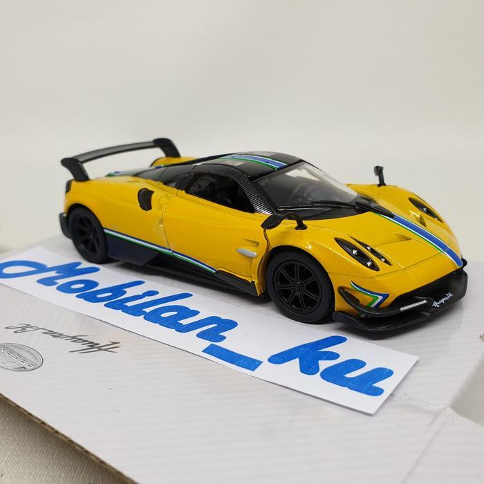 Diecast 2016 Pagani Huayra BC Kinsmart 1:38 Printing