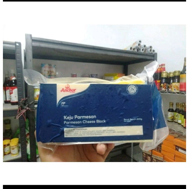 Keju Parmesan Blok Anchor 100gr/Anchor Parmesan Kemasan Vakum