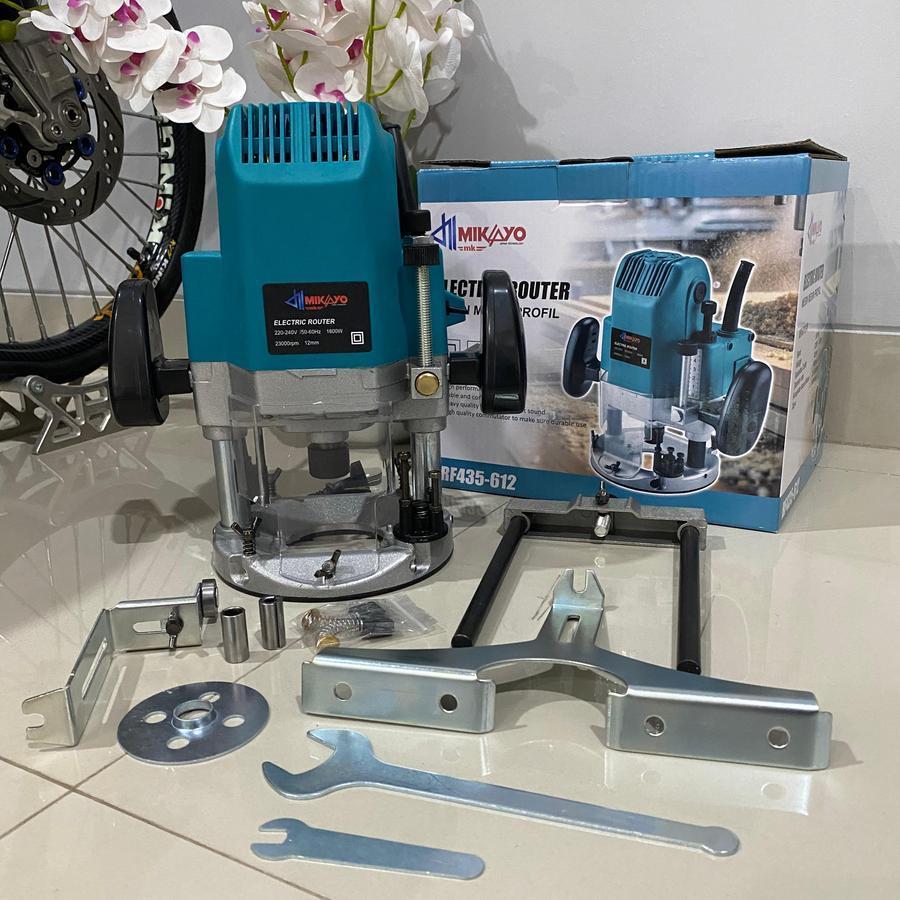 Dongcheng DMR03-12 Mesin Profil Kayu Besar Wood Router 12mm Mesin Router 1050W