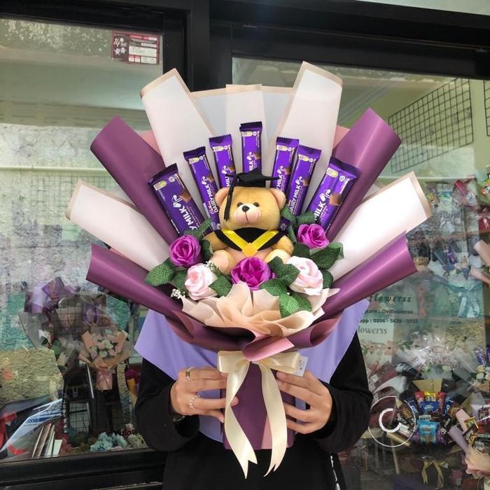 buket coklat bandung bouquet bucket murah kado graduation ulang tahun - BBC PINK MAWAR, Boneka biasa