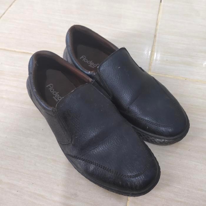 Sepatu Pantofel Slip On Pria Fladeo Size 42 Original