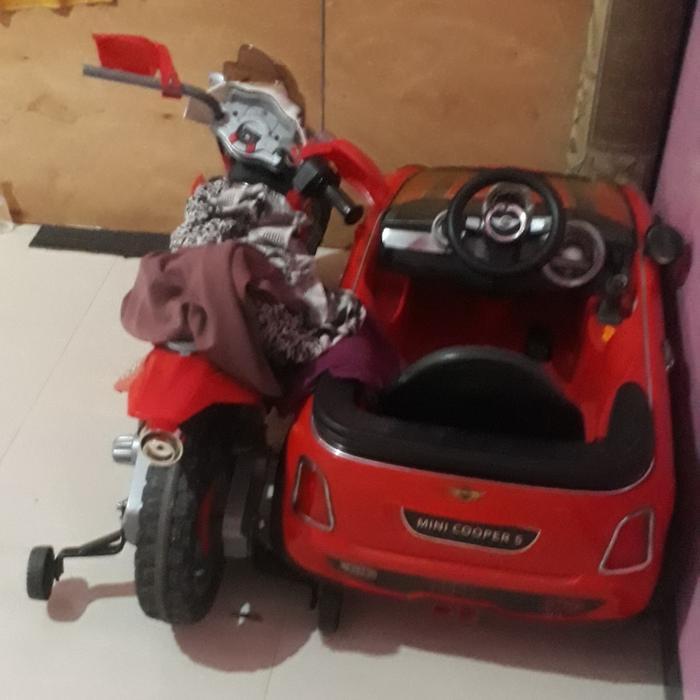 mobil listrik anak perempuan