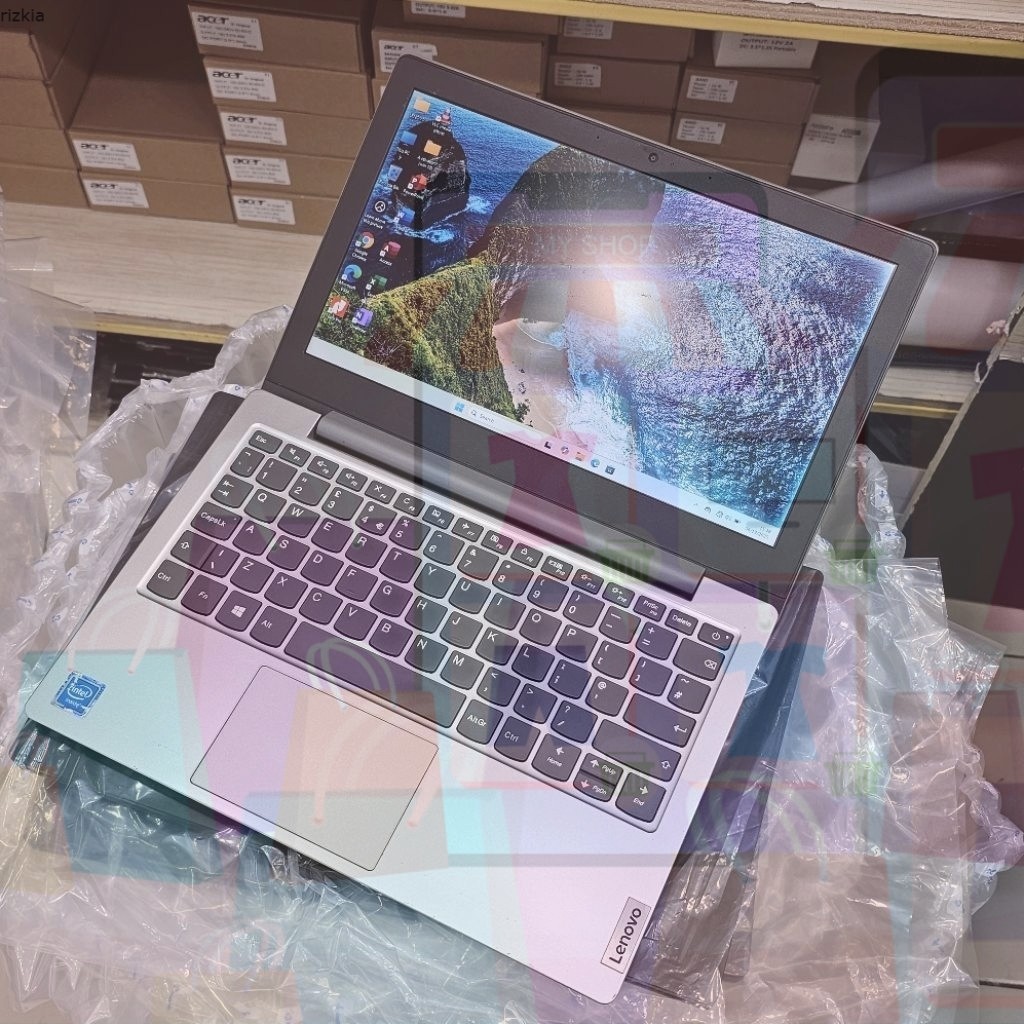 Laptop Notebook Lenovo Ideapad 1 layar 11inch RAM 4GB SSD 128GB Windows 11 Rizkia