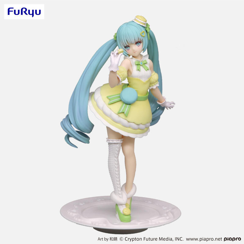 22cm Genuine Furyu Hatsune Miku Exceed Creative Macaron Citrus Color Anime Action Figure Model Toys 