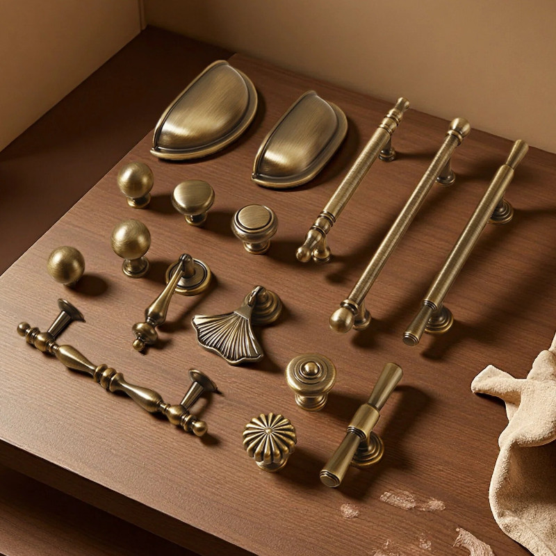 Gagang pintu lemari/kabinet vintage bergaya Prancis berwarna perunggu, gagang laci kecil berlubang t