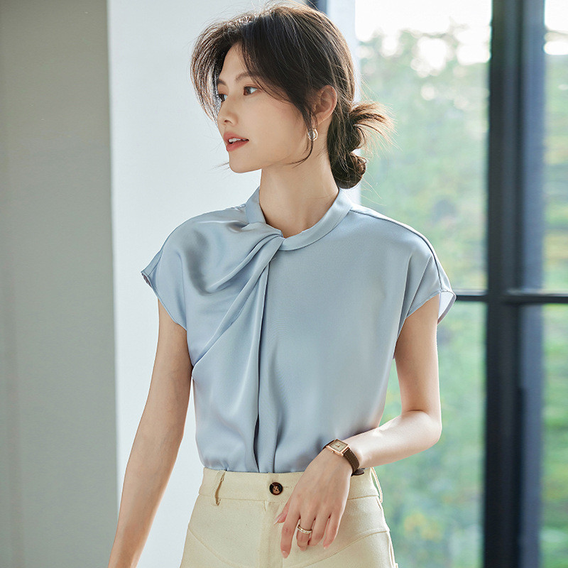 Blus satin lengan pendek desain fashion baru untuk wanita