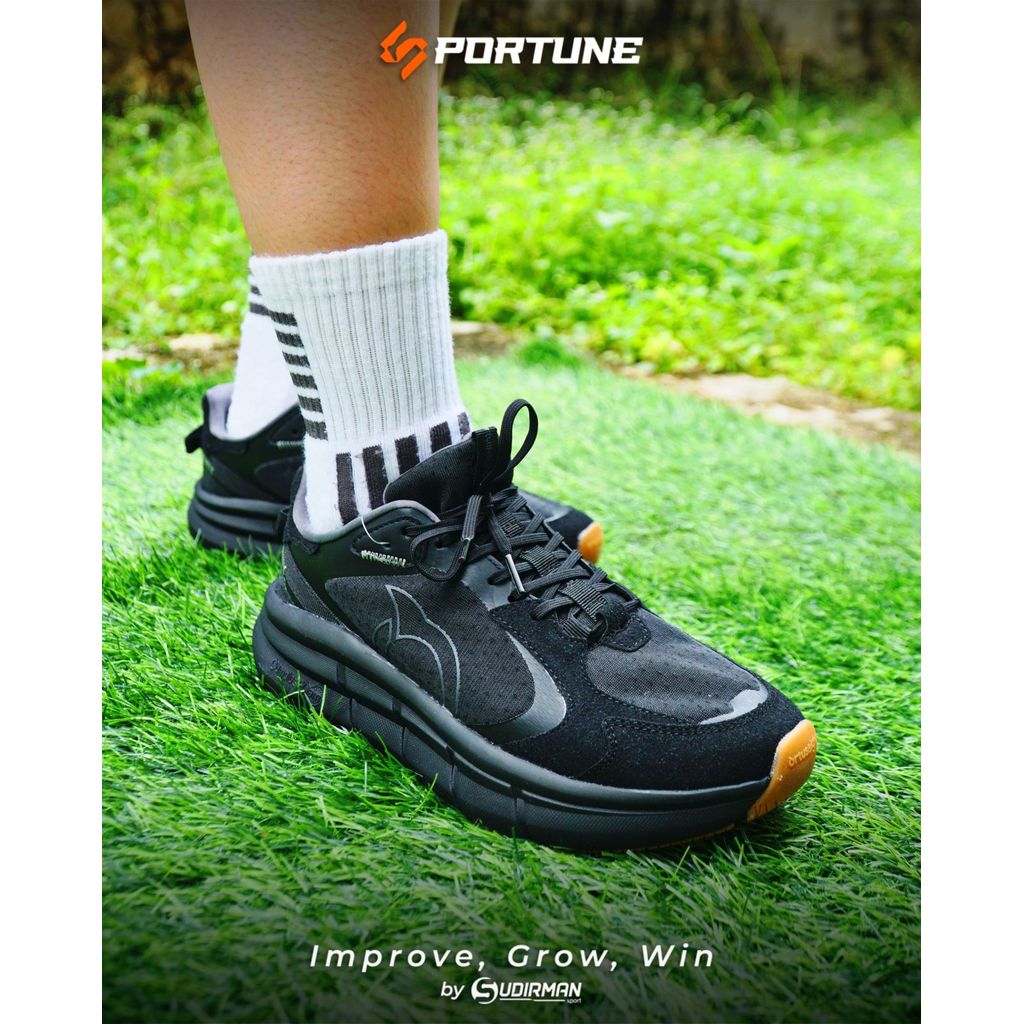 Ortuseight Sepatu Running Bremen Black