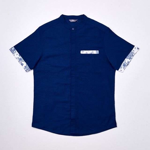 Max Fashions Atasan Pria Short Sleeve Mandarin Collar Aop With Loop Button