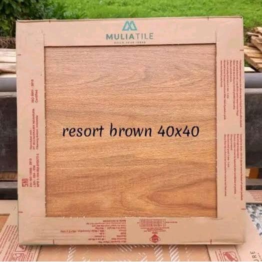 Keramik Lantai Carfot 40x40 Resort Brown Slip Stop | Kasar | Matte Kayu Product Mulia