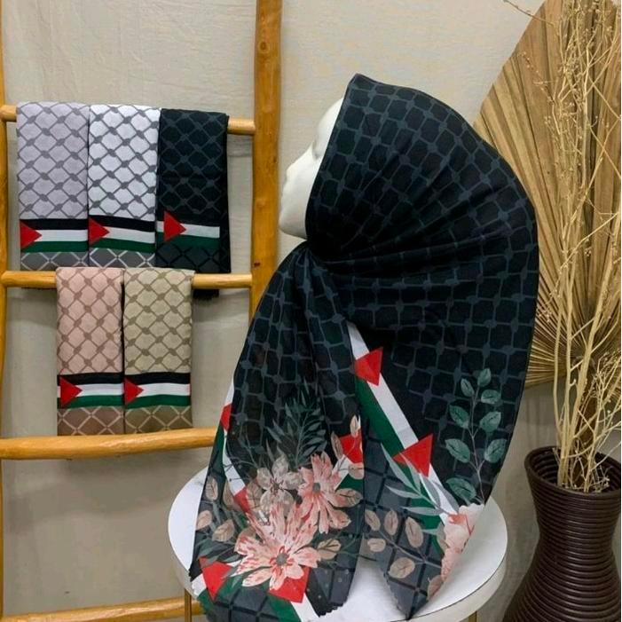 HIJAB SEGI EMPAT VOAL MOTIF PALESTINA BUNGA HITAM